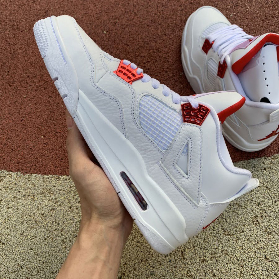 red metallic jordan 4