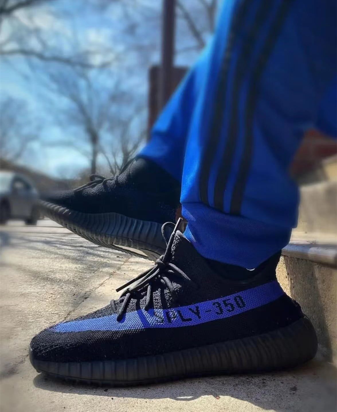 Yeezy Boost 350 V2 'Dazzling Blue' photo review